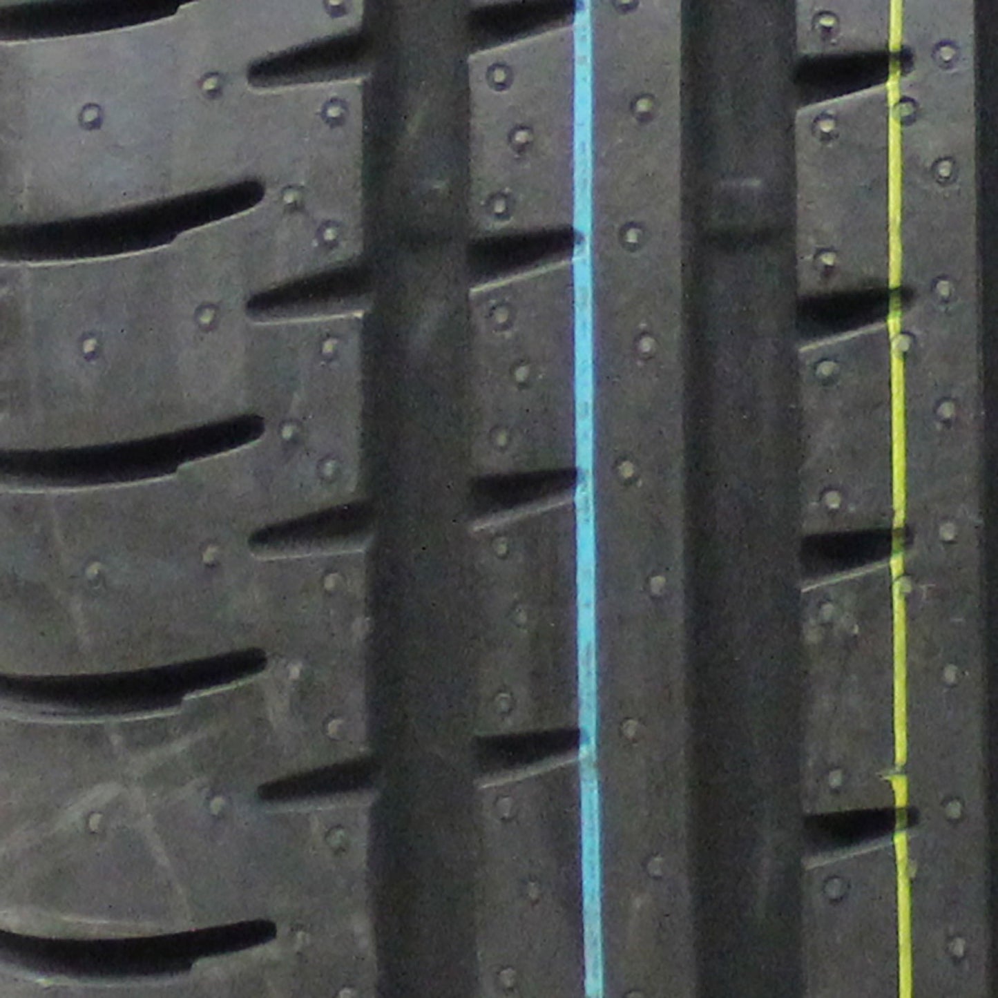 Full season 255/30ZR20 92Y XL passenger car tires